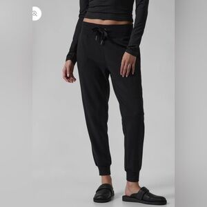 ATHLETA Balance Joggers Black Size Small